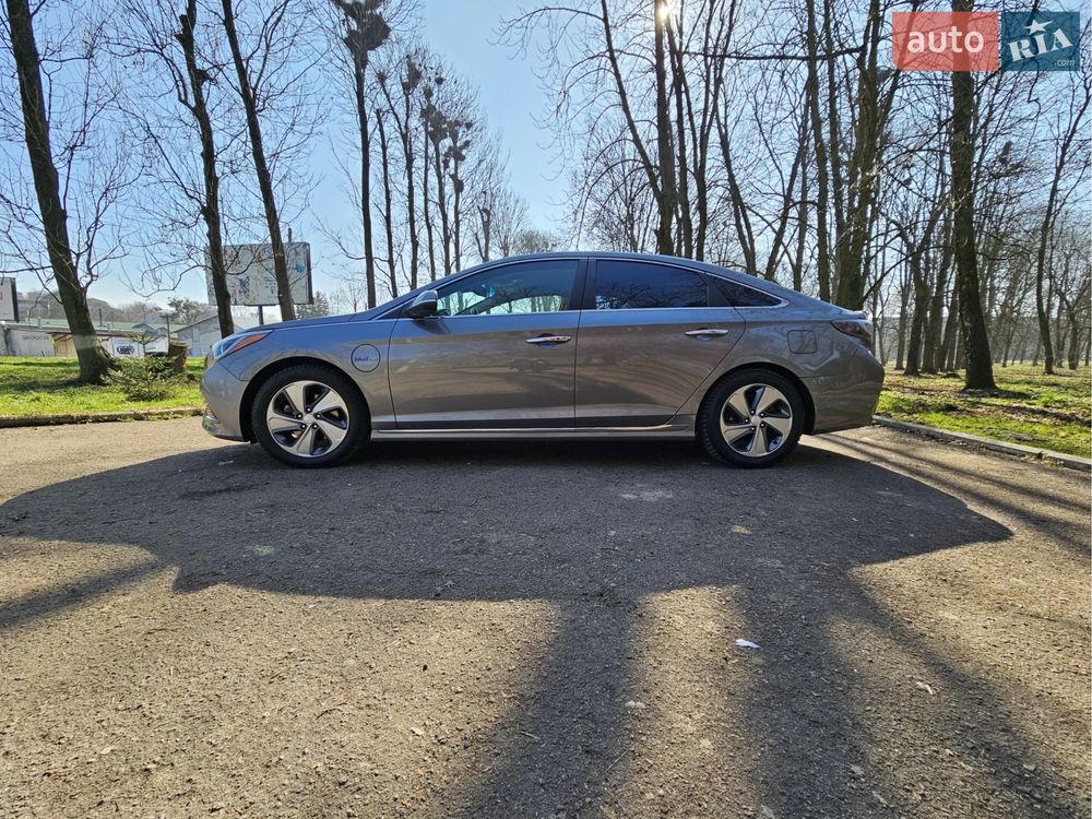Hyundai Sonata 2017 PHEV (Plug-in Hybrid)  USA