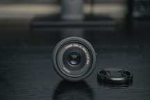 Canon EF 40 mm f/2.8 STM z futerałem