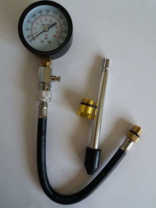 Компрессометр для бензиновых  двигателей  INTERTOOL  АТ- 4001