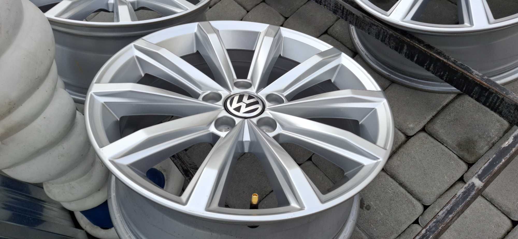 Диски VW London R17 5x112 7J ET40 Passat B7 B8  3G0 601 025 D