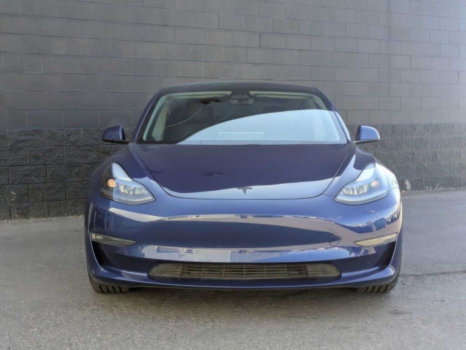 Tesla Model 3 Performance      2021