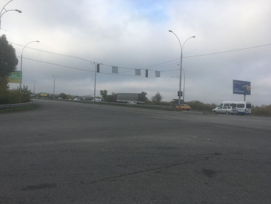 Продам 57 соток ,красная линия, пр.Слобожанский возле МЕТРО