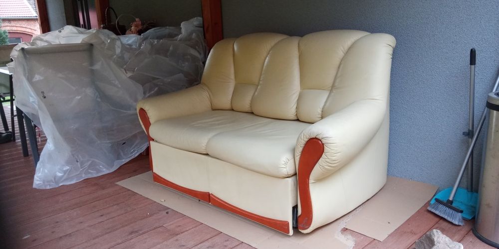 Sofa/kanapa dwuosobowa z funkcją spania, skórzana