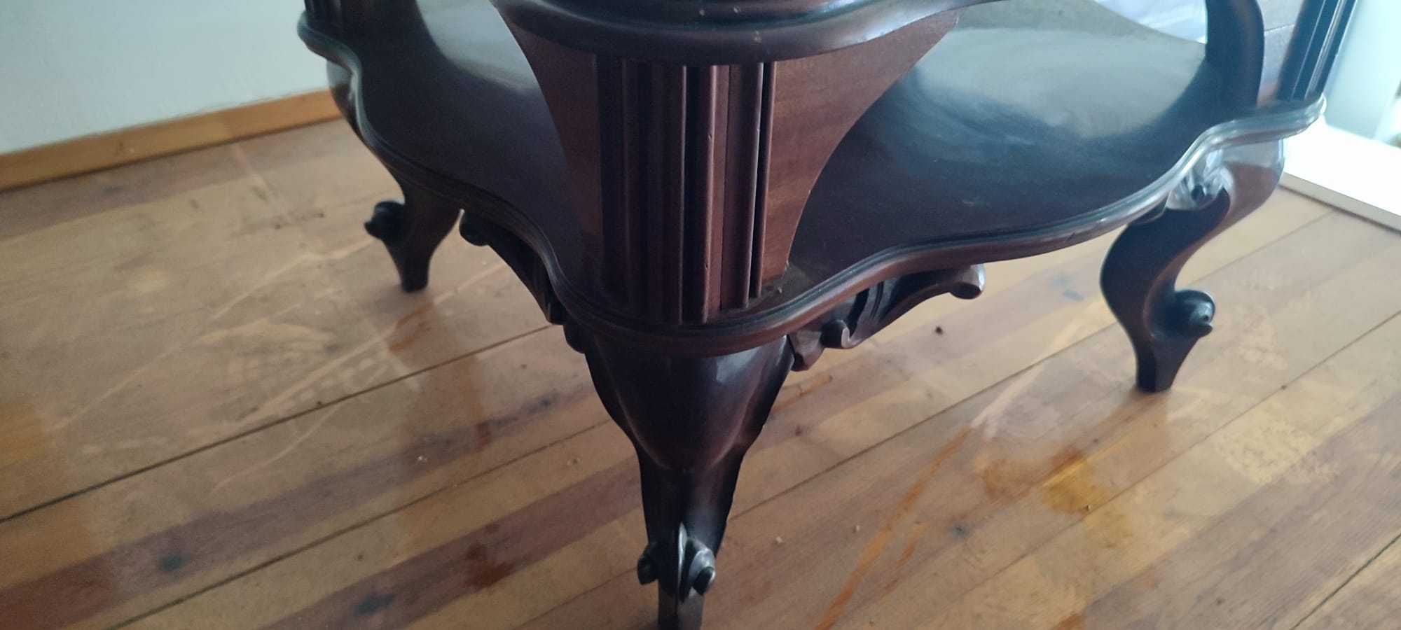 Mesa de Centro, Carro de Chá e outras peças.