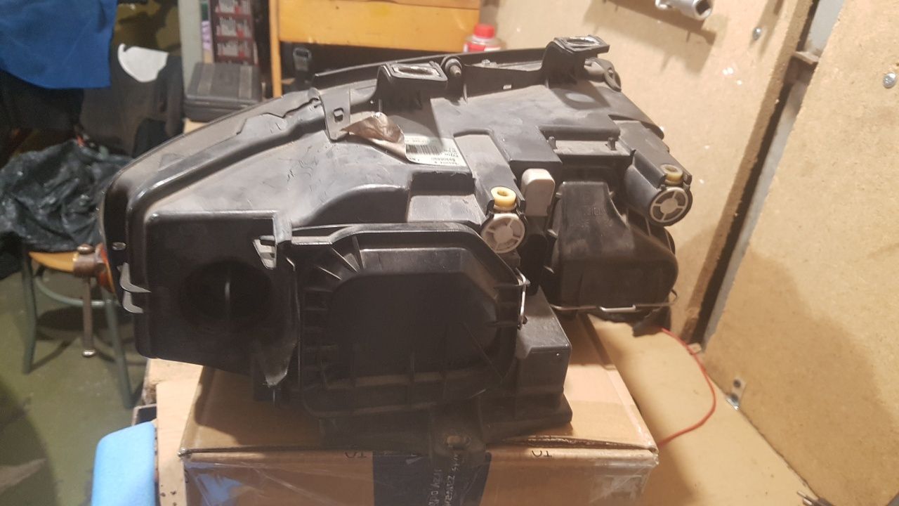 Lampa Audi A4 B6 LEWY przód