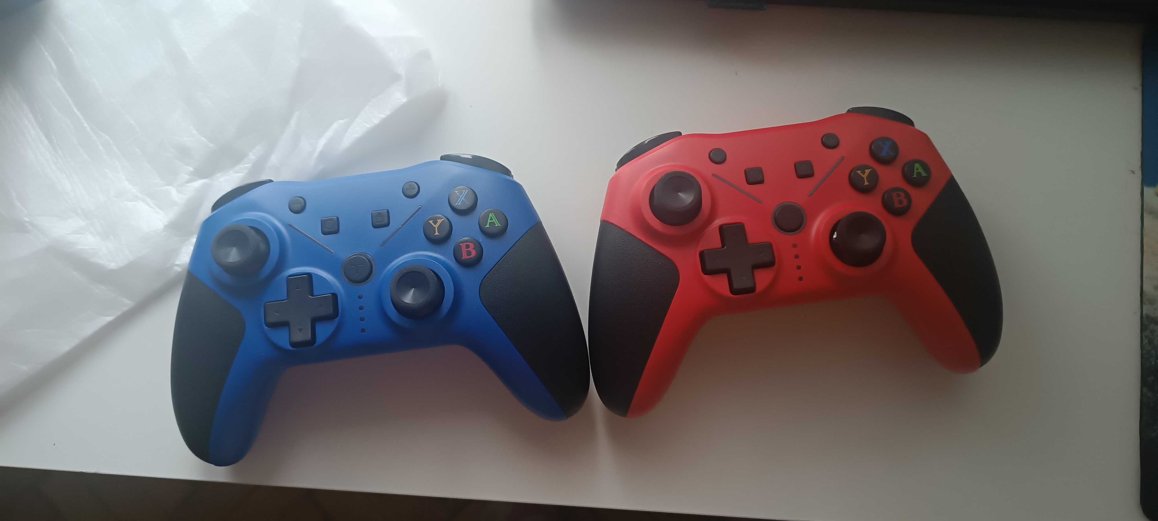 2 Kontrolery bezprzewodowe Xbox Series X/S niebieski i czerwony