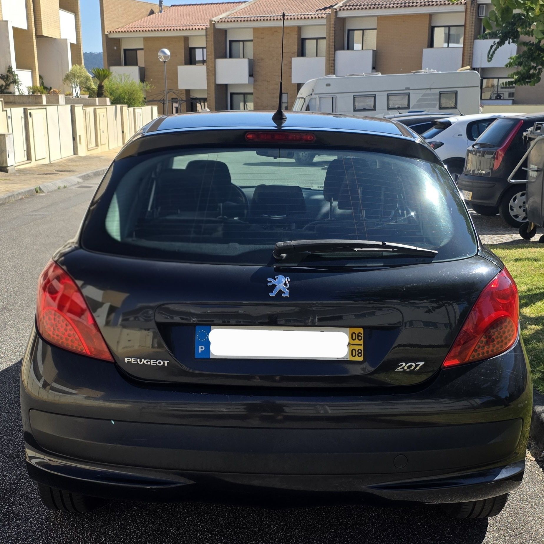 Peugeot 207 - ano 2006