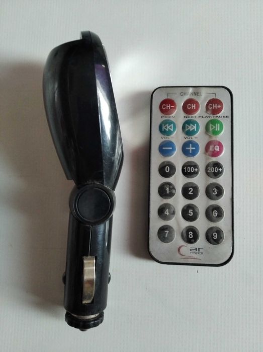 FM модулятор трансмиттер в авто