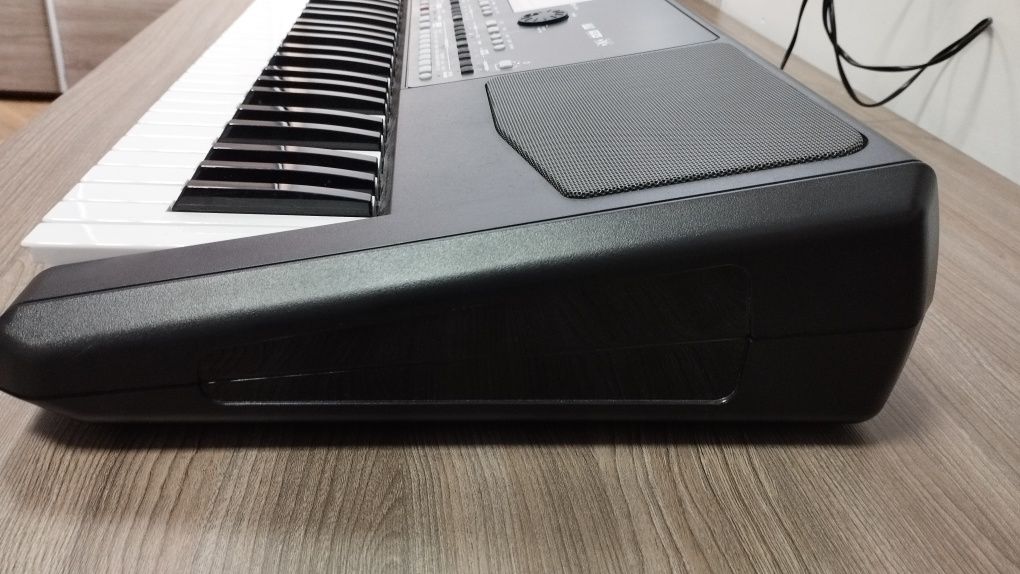 Keyboard Korg PA 600