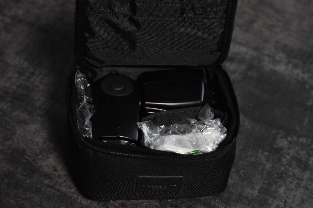 Nikon Speedlight SB-700 спалах як новий