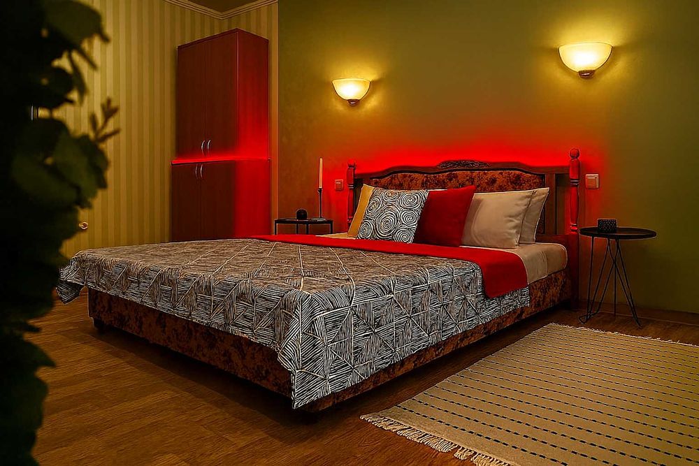 Просторная 2ком. квартира посуточно в Центре(пл.Фестивальная) Подобово