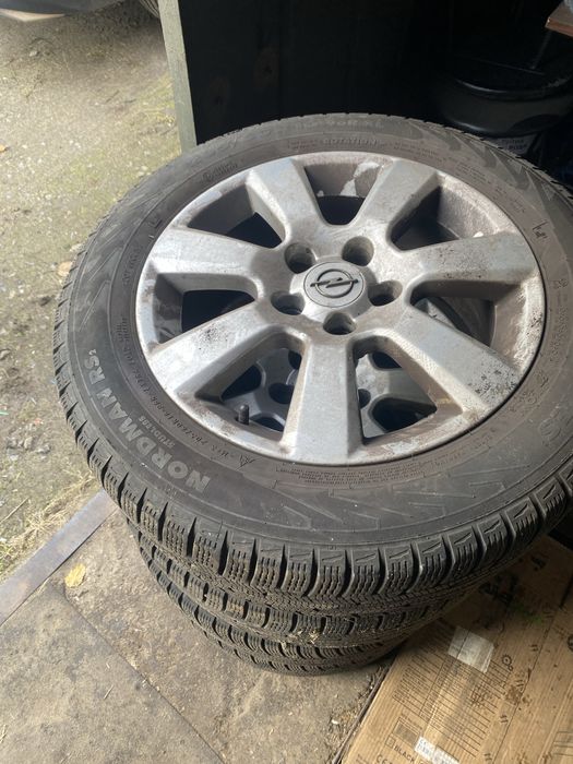 Диски оригинальные Opel r 16,с зимней резиной Nokian