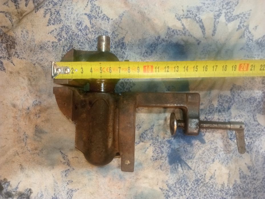 Stare małe imadło prl