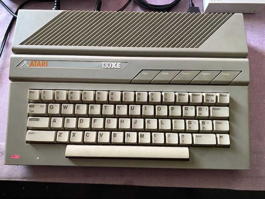 ATARI 130XE +SIO2SD+XC12+2xJoystick+karta SD