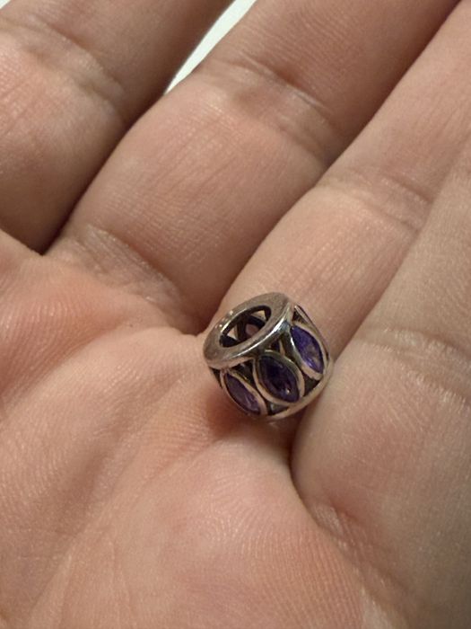 Продам Шарм с пандора оригинал