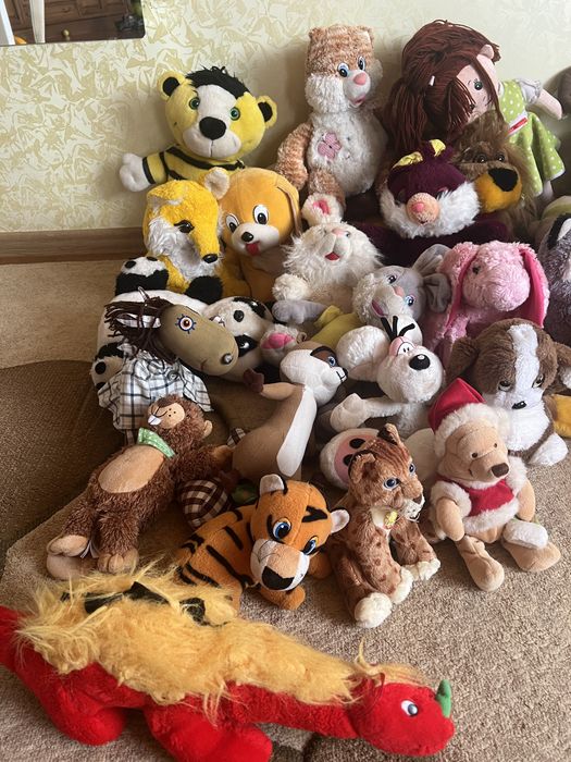 Мʼякі іграшки по 30