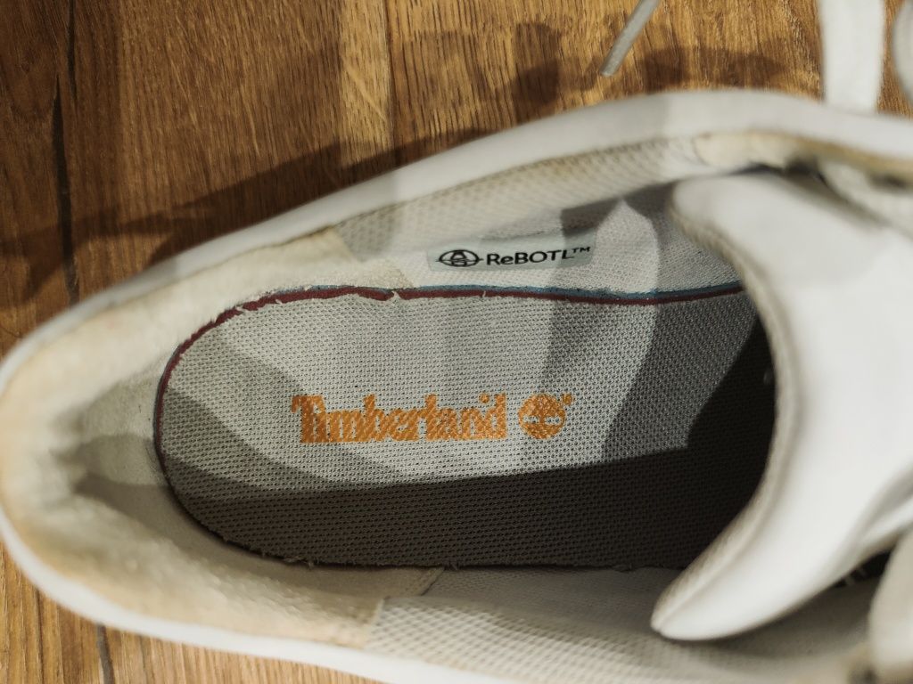 Продам женские кеды/кроссовки timberland