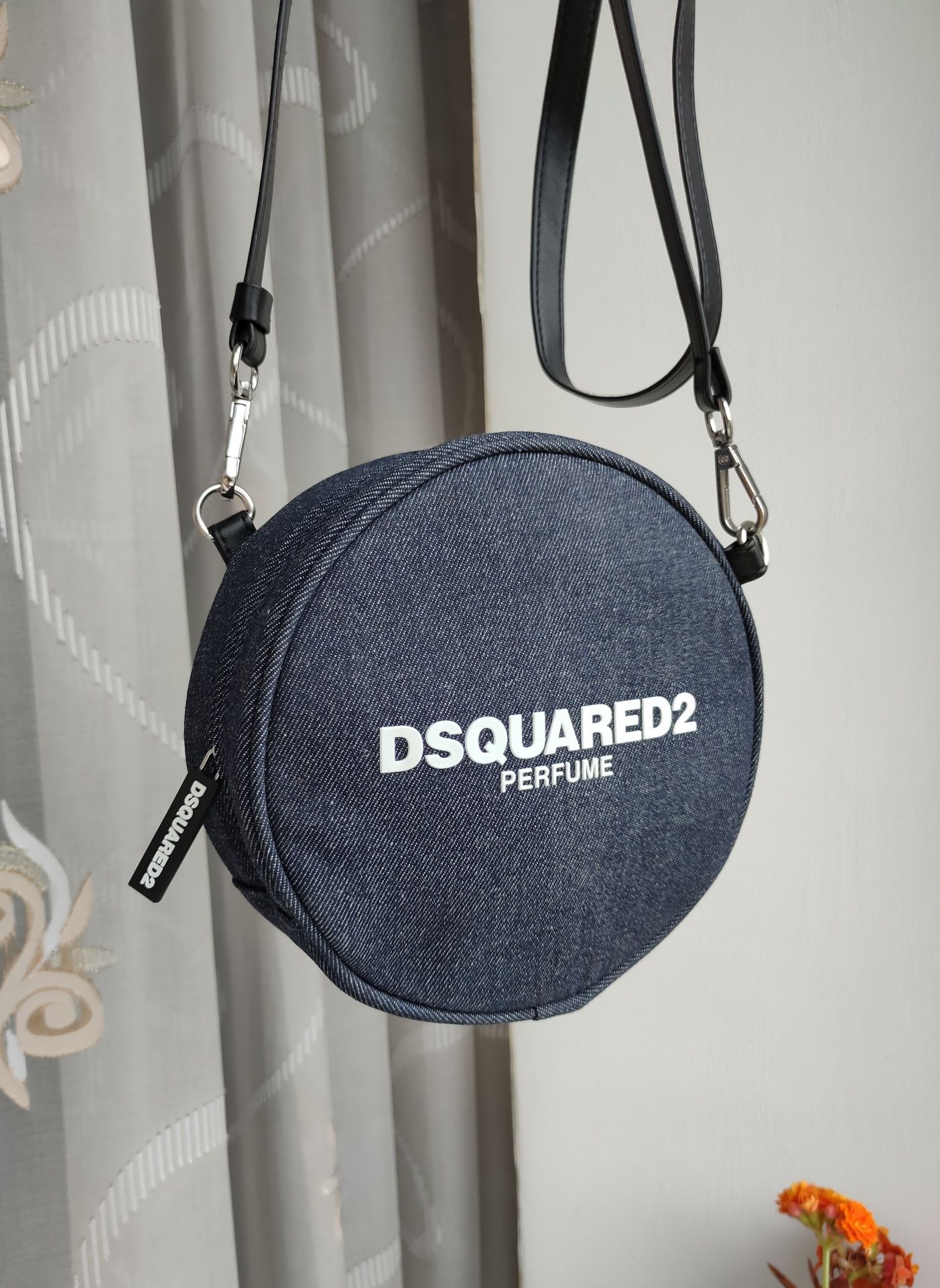 Сумка мессенджер Dsquared2 сумка через плече Dsquared dsq dsqrd dsq2