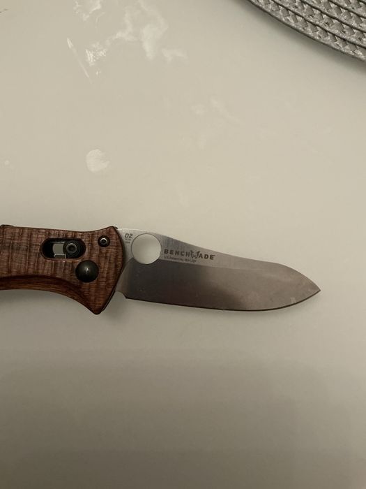 Продам нож benchmade bone collector