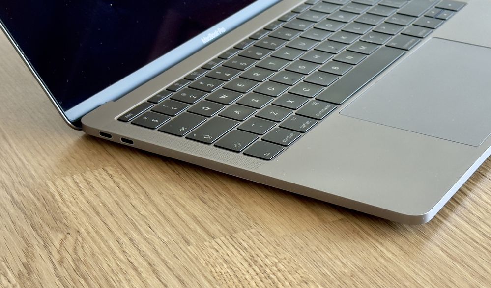MacBook Pro 13”  2016 – bardzo dobry stan