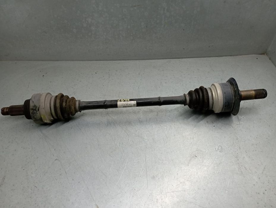 Transmissão trás esquerda BMW 1 (F21)