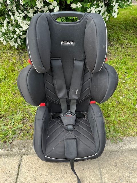 Fotelik Recaro Young Sport Hero 9-36 kg