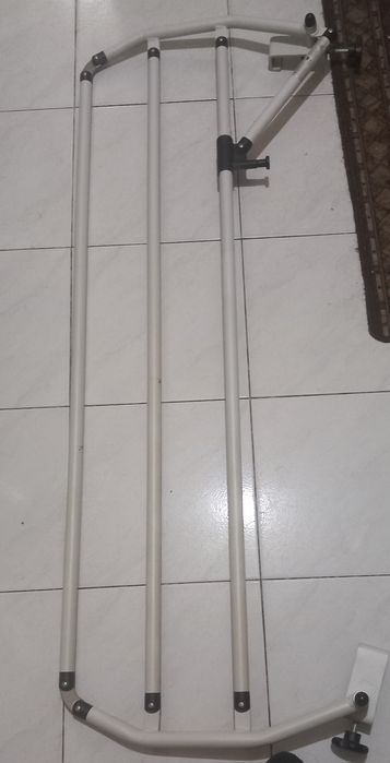 Barreiras laterais de segurança para camas (120€)