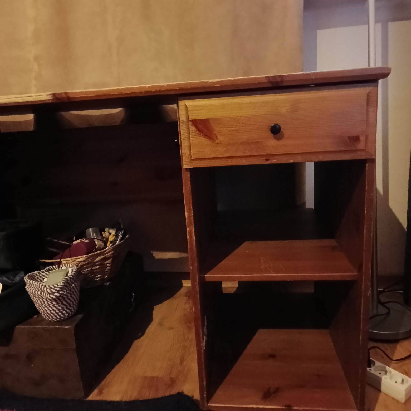 Biurko sosnowe ikea