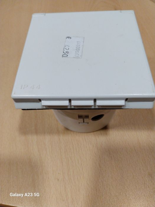 Tomada 220 v para barco