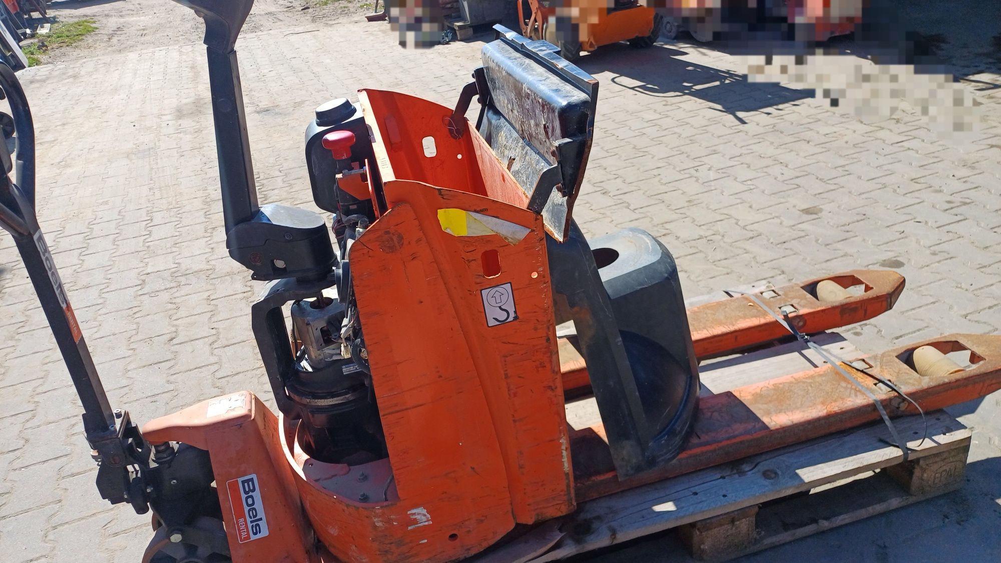 Elektryczny wózek paletowy Hyster P 2.0