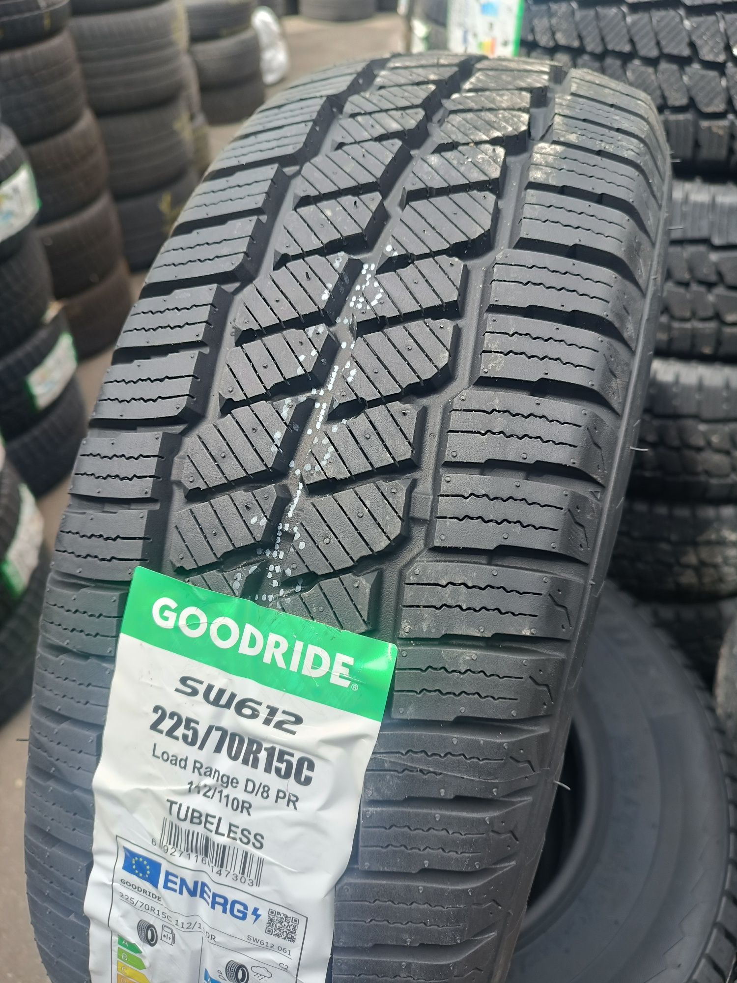 225/70 R15C [112/110] R SW612