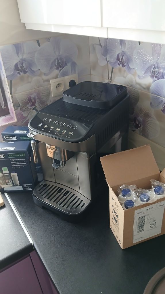 Ekspres do kawy DELONGHI Magnifica Evo