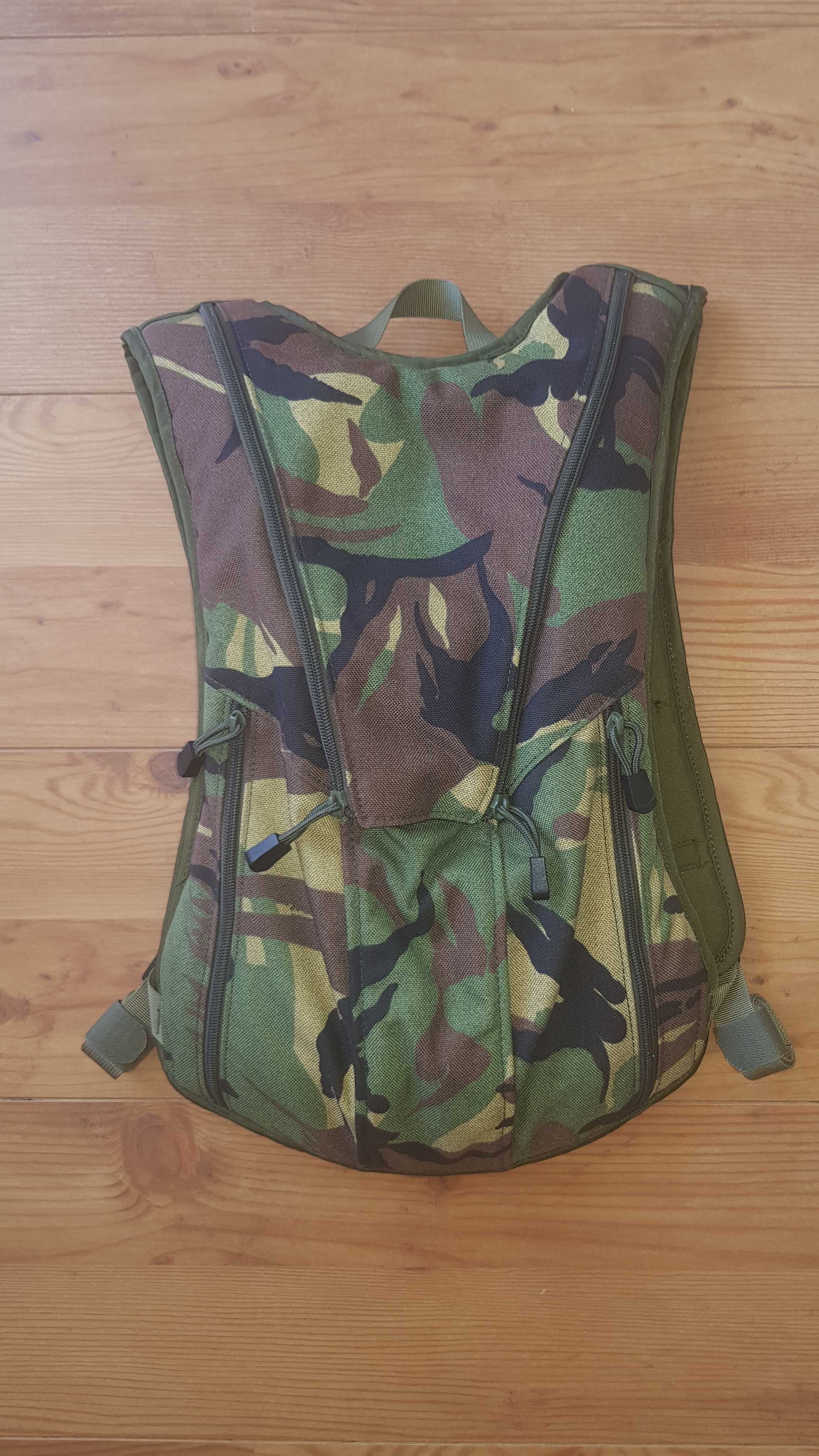 Plecak pokrowiec Camelbak 3 litry DPM demobil