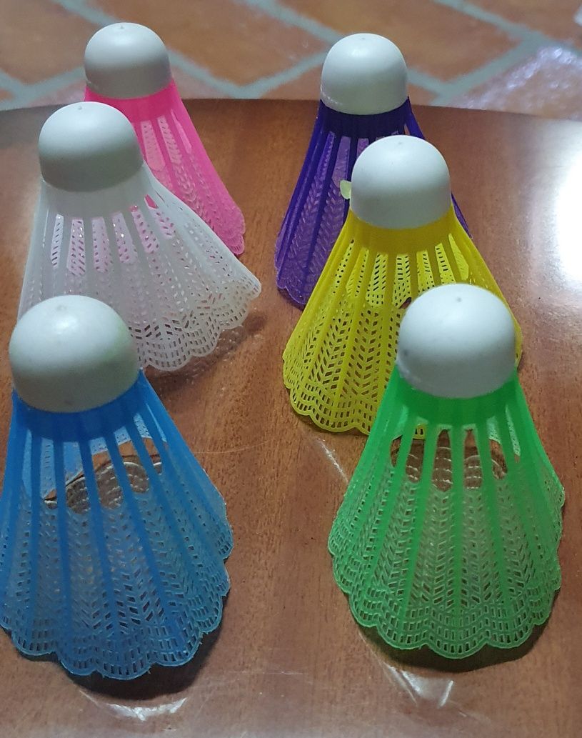 2 Raquetes de Badminton com 6 volantes