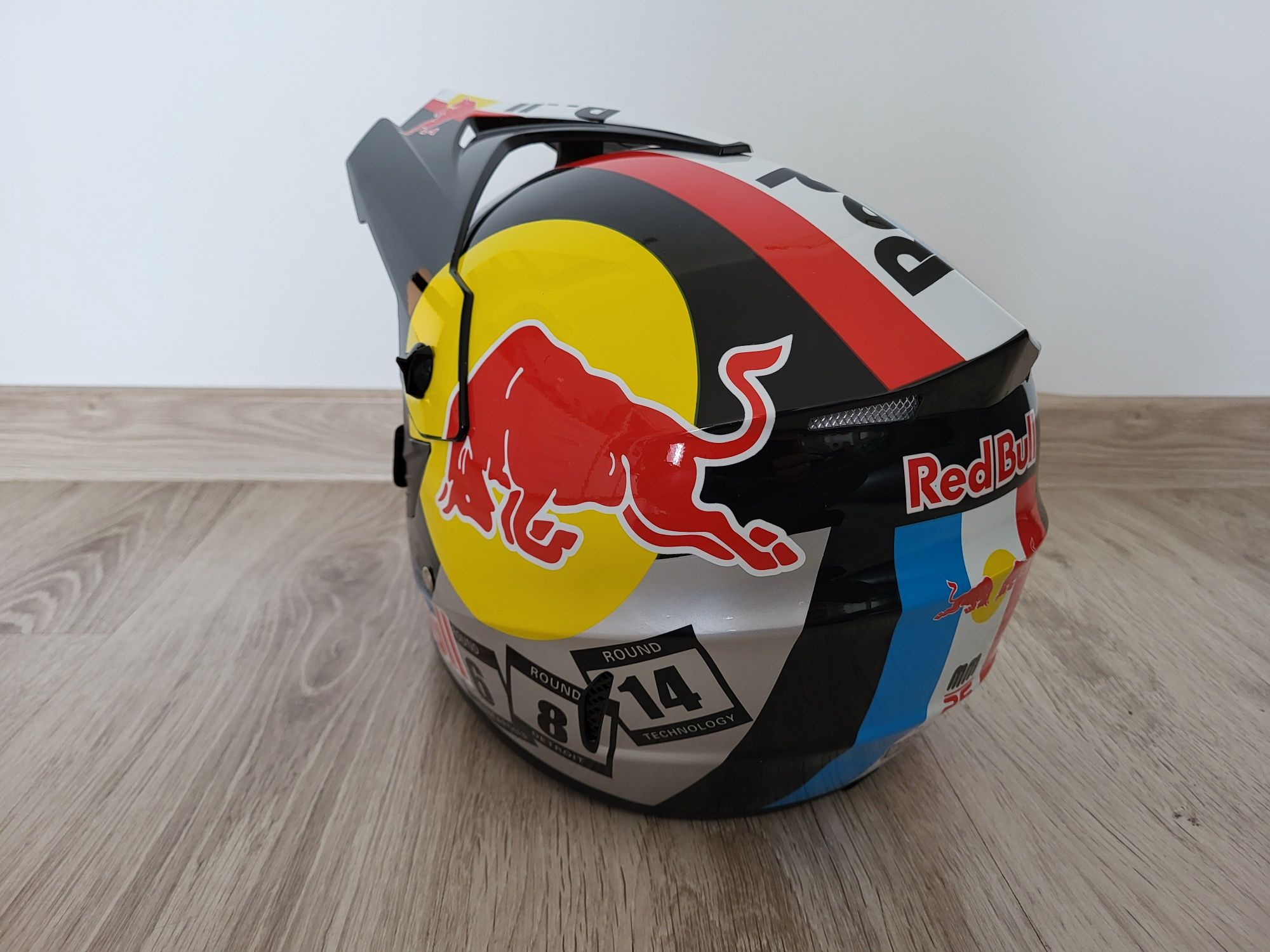 Kask Red Bull google gratis