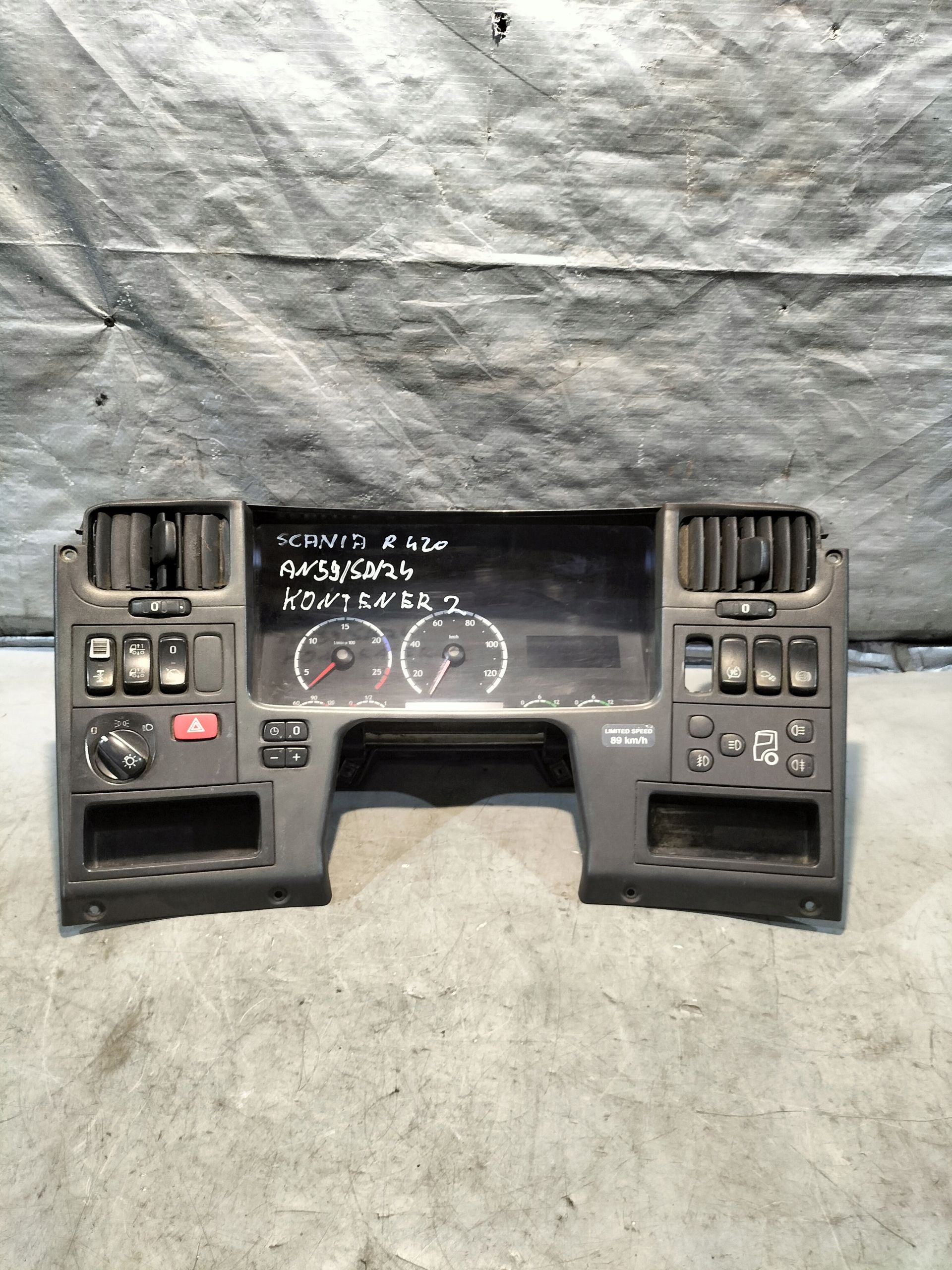 Licznik zegary scania R 2005r.