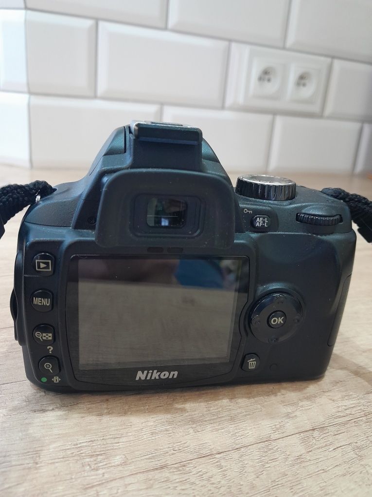 Nikon D60 (jak nowa) bardzo mały przebieg