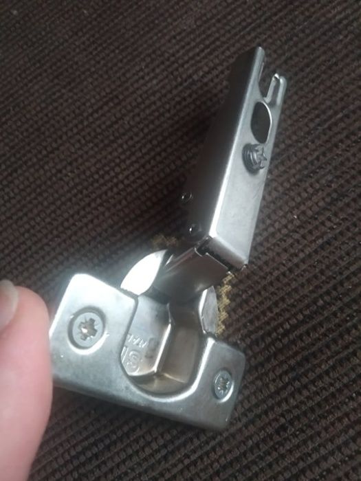 Zawias meblowy z prowadnikiem