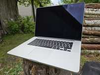 Apple MacBook A1398 uszkodzony, oryginalna ładowarka