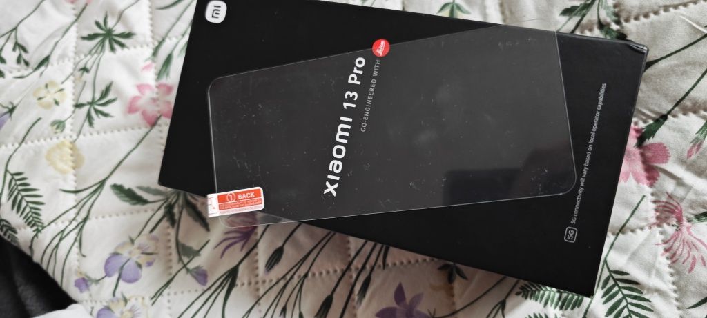 Xiaomi 13 pro 12/256 GB  celujący stan i wiele dodatków CENA Ostateczn