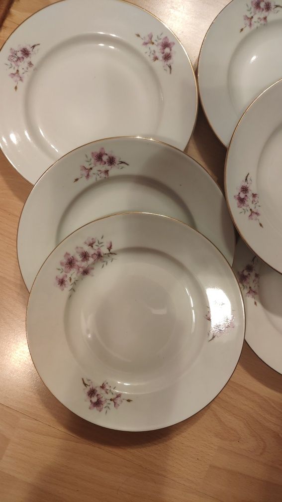 Talerze płytkie PRL 6 szt. bułgarska  porcelana