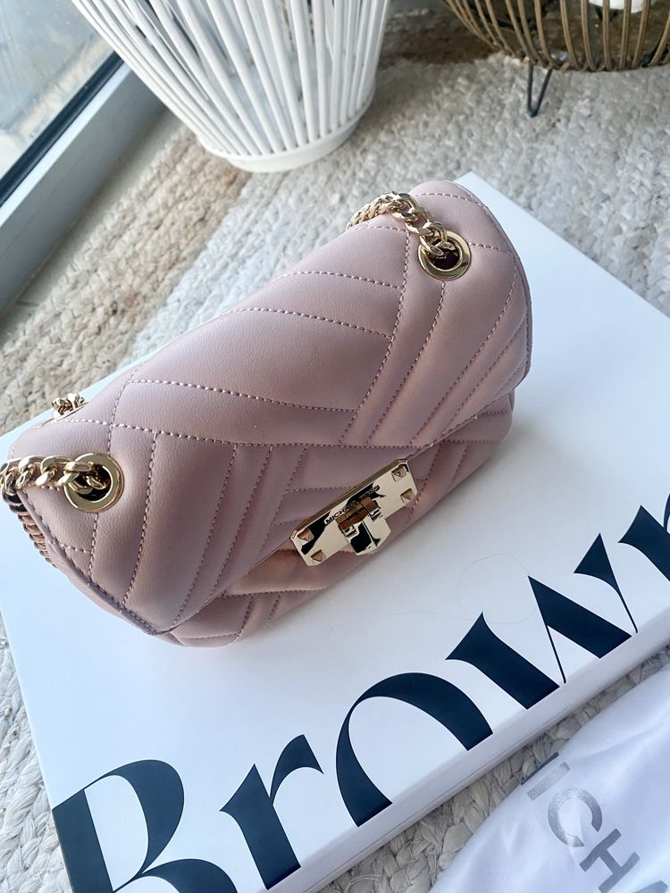 Michael Kors pikowana oryginalna torebka pink na łańcuszku mod. Peyton