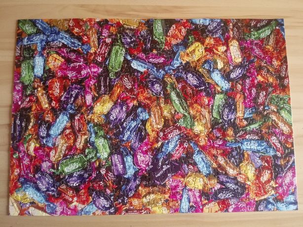 Puzzle 500 Cadbury Roses kolorowe cukierki z podkładką