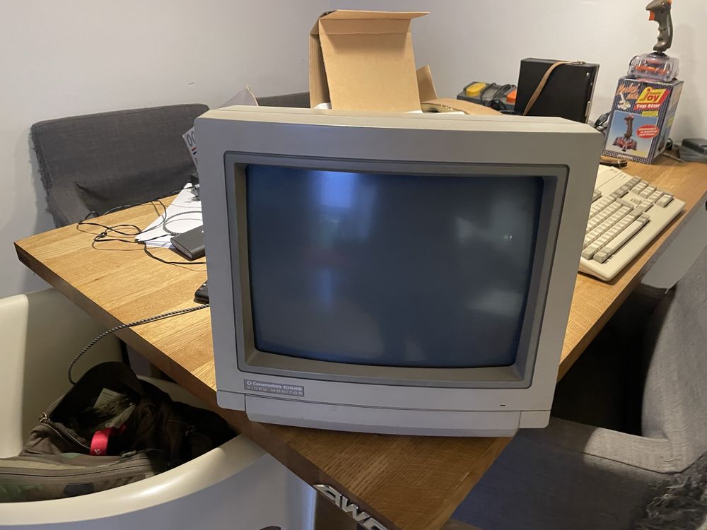 Amiga 500 z monitorem sprawna + 2 joystiki i prdały