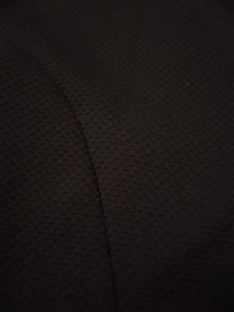 Sukienka czarna z zamkiem na przodzie suwak Pakuten 36
