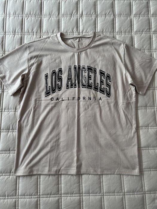 nowa beżowa koszulka T-shirt z nadrukiem Shein