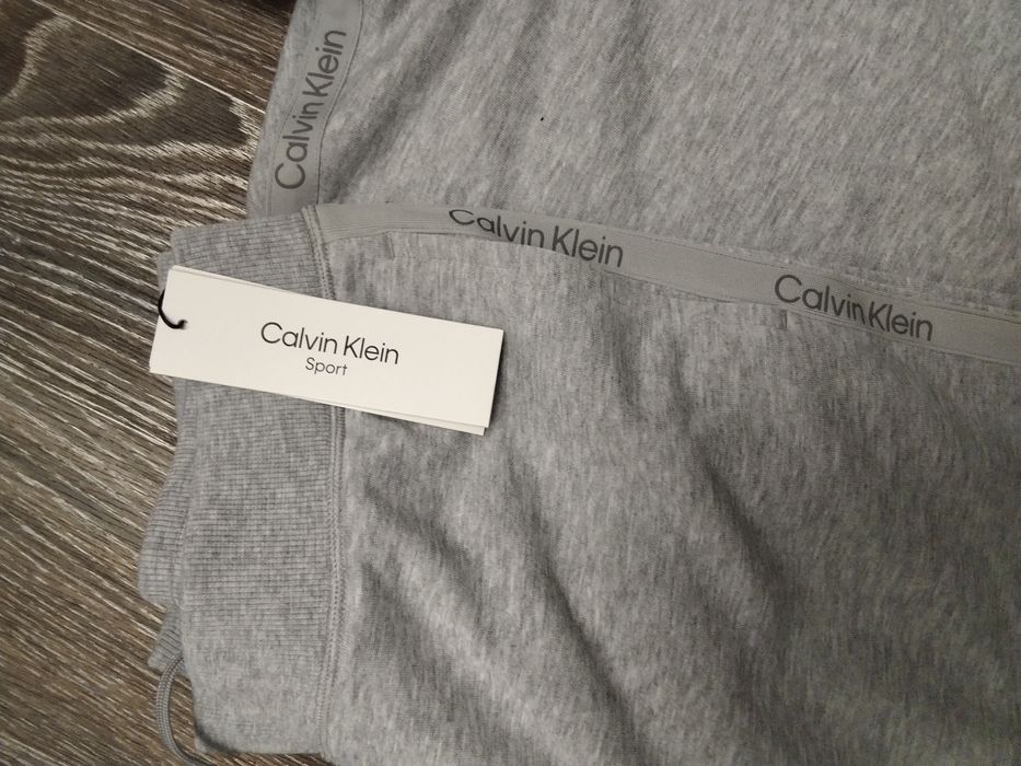 Костюм унісекс Calvin Klein, розмір М