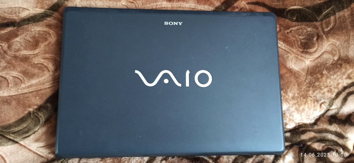 Sony vaio VGN-FW490 16,4" (T9600 2.8 GHz, 233 GB HDD, 8 GB DDR2)