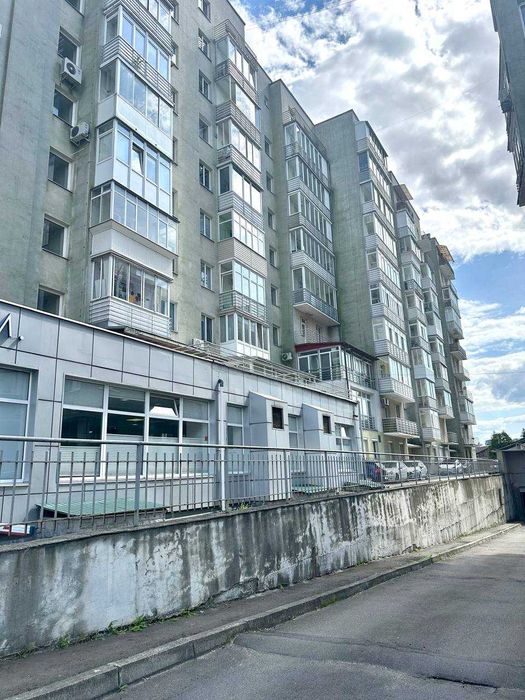 Продаж 2 кім. квартира 110.1 м2, ЖК Кросворд, вул. Сахарова 82, Львів