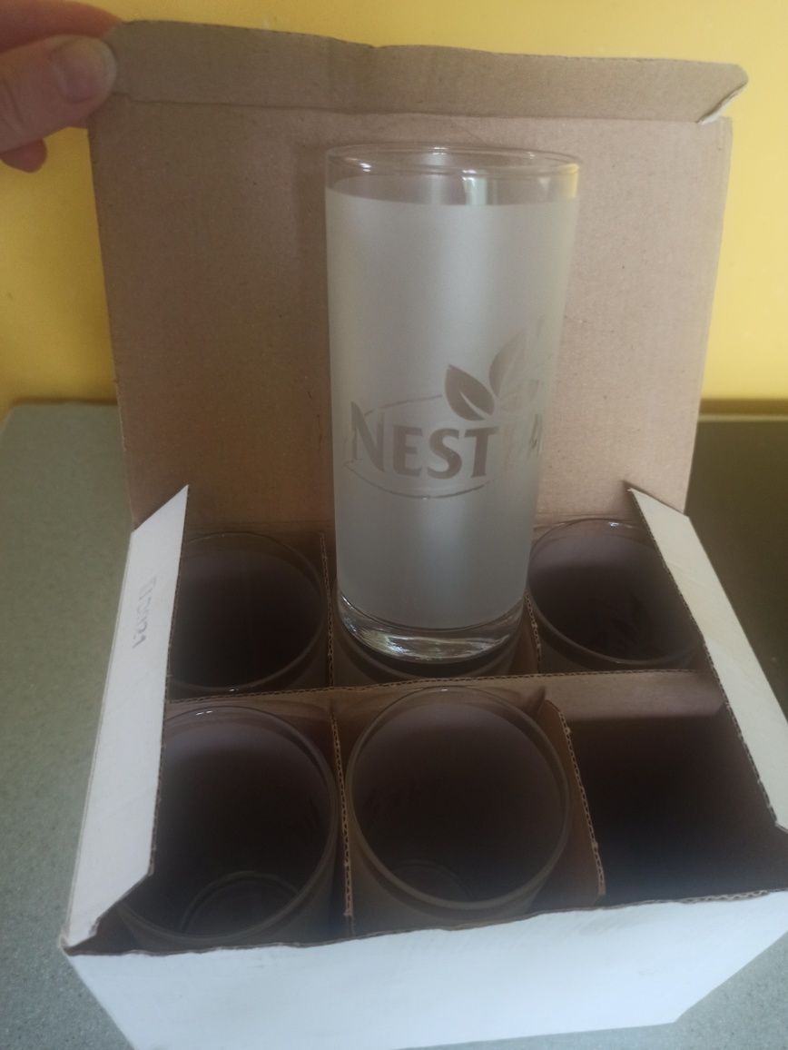 Komplet 6 szklanek kolekcjonerskich Nestea